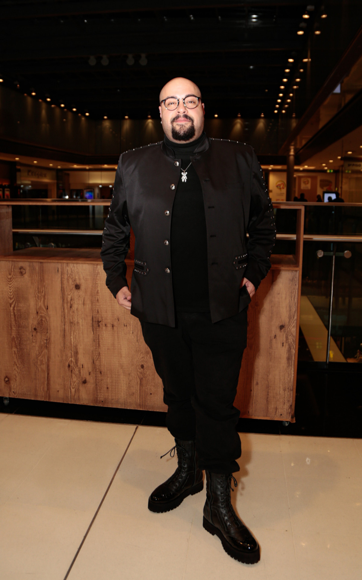 Tiago Abravanel no show de Gina Garcia