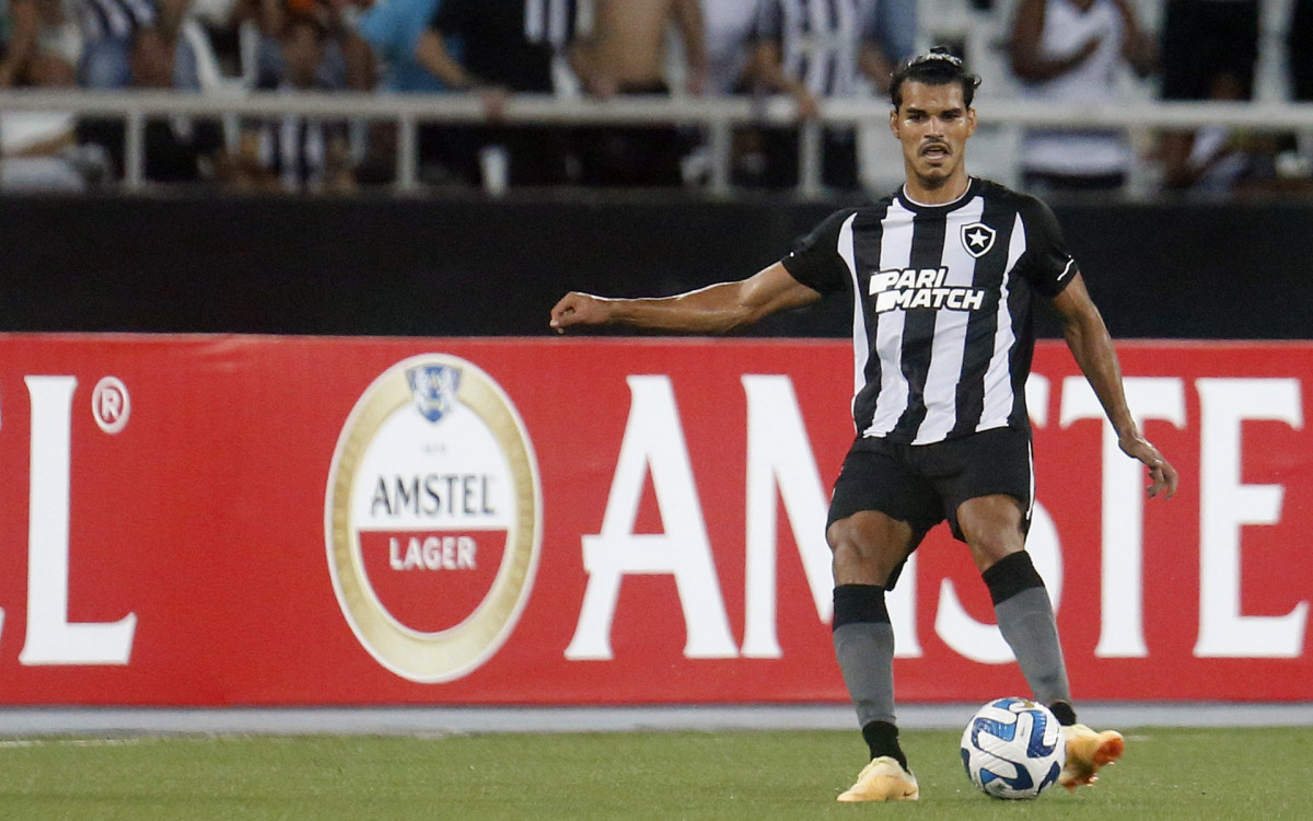 Danilo Barbosa. Botafogo x LDU pela Copa Sulamericana no Estadio Niltos Santos. 04 de maio de 2023, Rio de Janeiro, RJ, Brasil. Foto: Vitor Silva/Botafogo. 
Imagem protegida pela Lei do Direito Autoral N&ordm; 9.610, DE 19 DE FEVEREIRO DE 1998. Sendo proibido qualquer uso comercial, remunerado e manipulacao/alteracao da obra.
