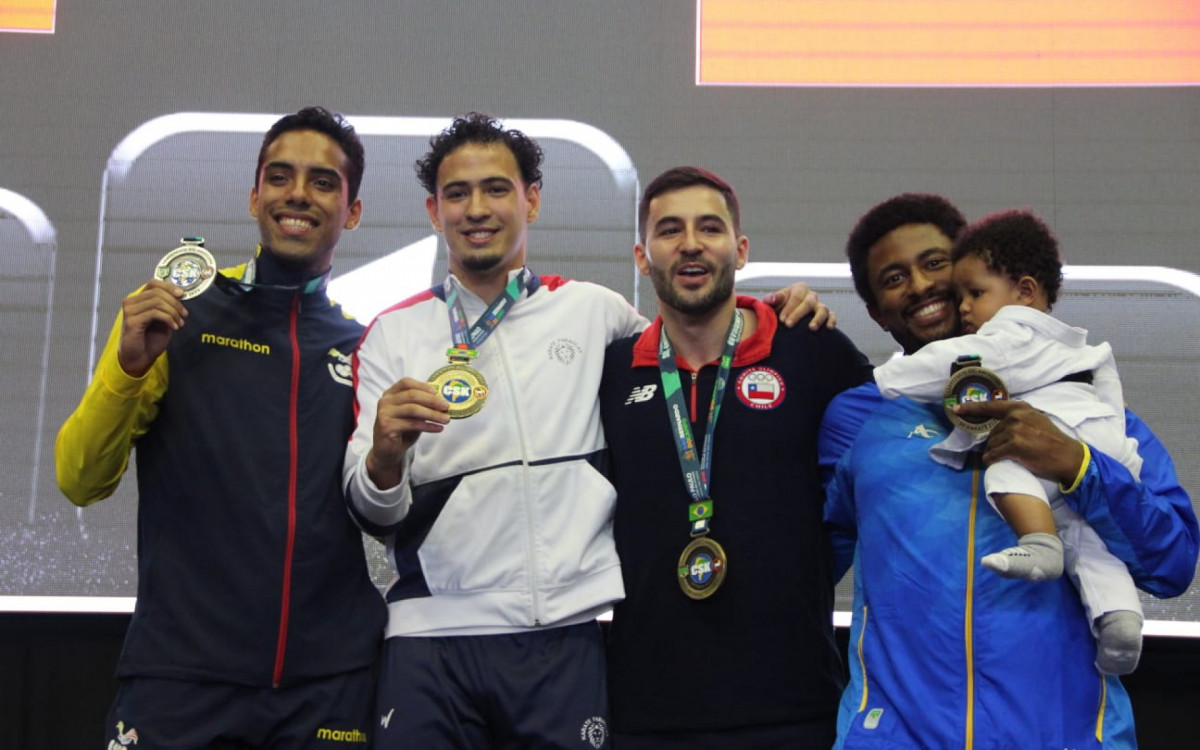 Rep&oacute;rter-carateca Diego Moraes conquista Prata e Bronze no Sul-Americano de Karat&ecirc;