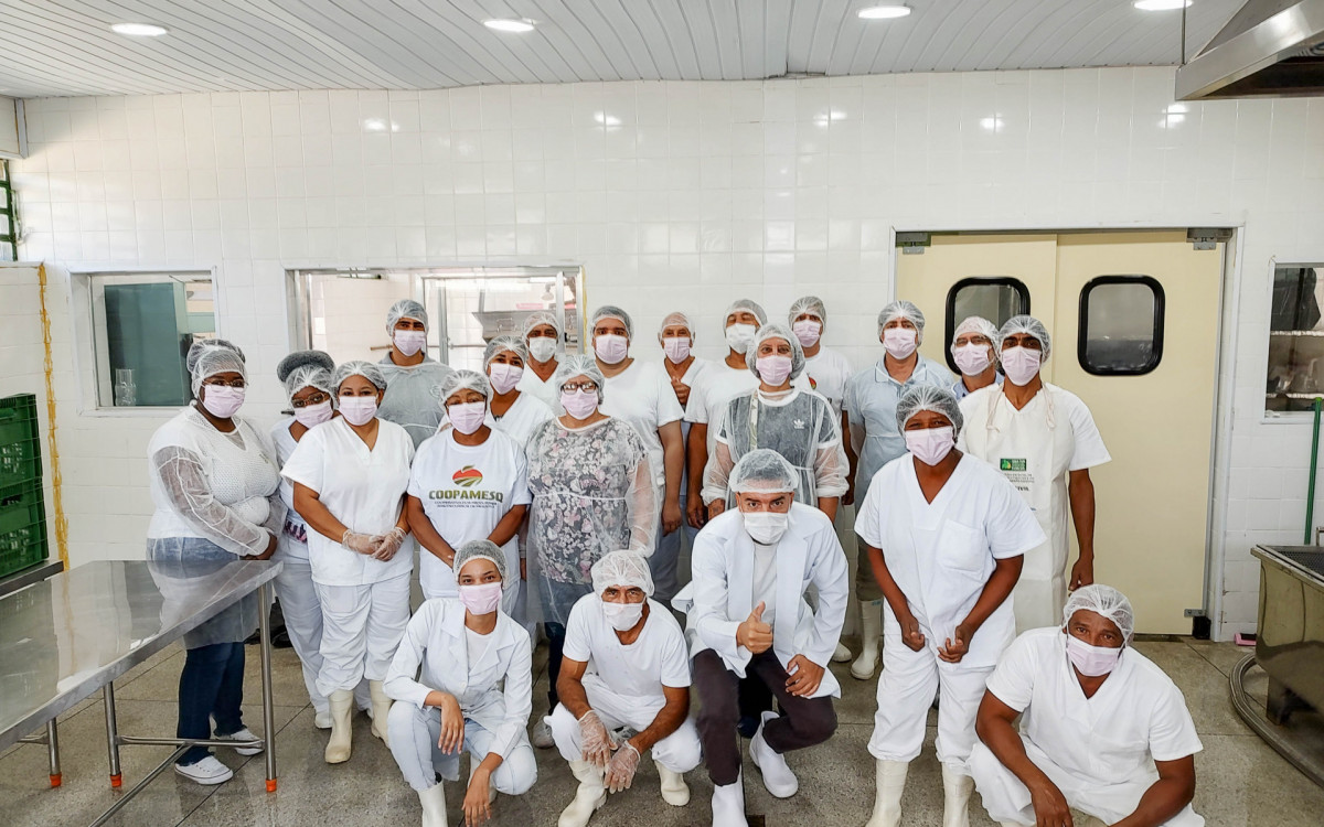 Agricultores de Mesquita participam de curso de boas pr&aacute;ticas de fabrica&ccedil;&atilde;o