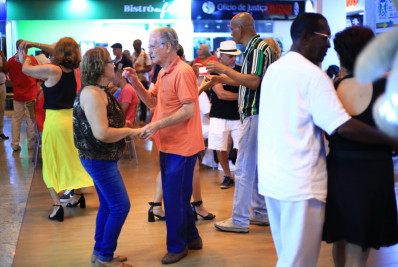 Baile da Melhor Idade em Belford Roxo terá edição especial ‘Dia das Mães’