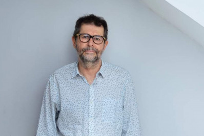 Após ter livro retirado de lista do vestibular, Marçal Aquino promove sessão de autógrafos em São Paulo 