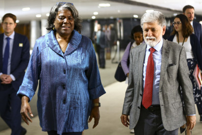 Embaixadora americana diz que Brasil não deve 'premiar' Rússia em possível acordo de paz