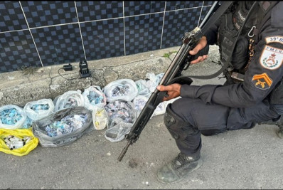 PM detém dois suspeitos e apreende grande quantidade de drogas no Castelar em Belford Roxo