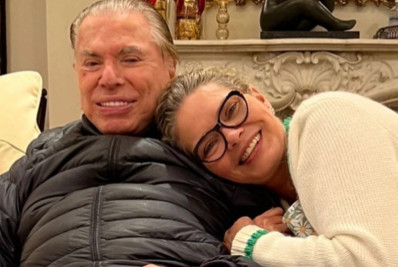 Filha de Silvio Santos faz homenagem ao pai no primeiro ano de sua morte