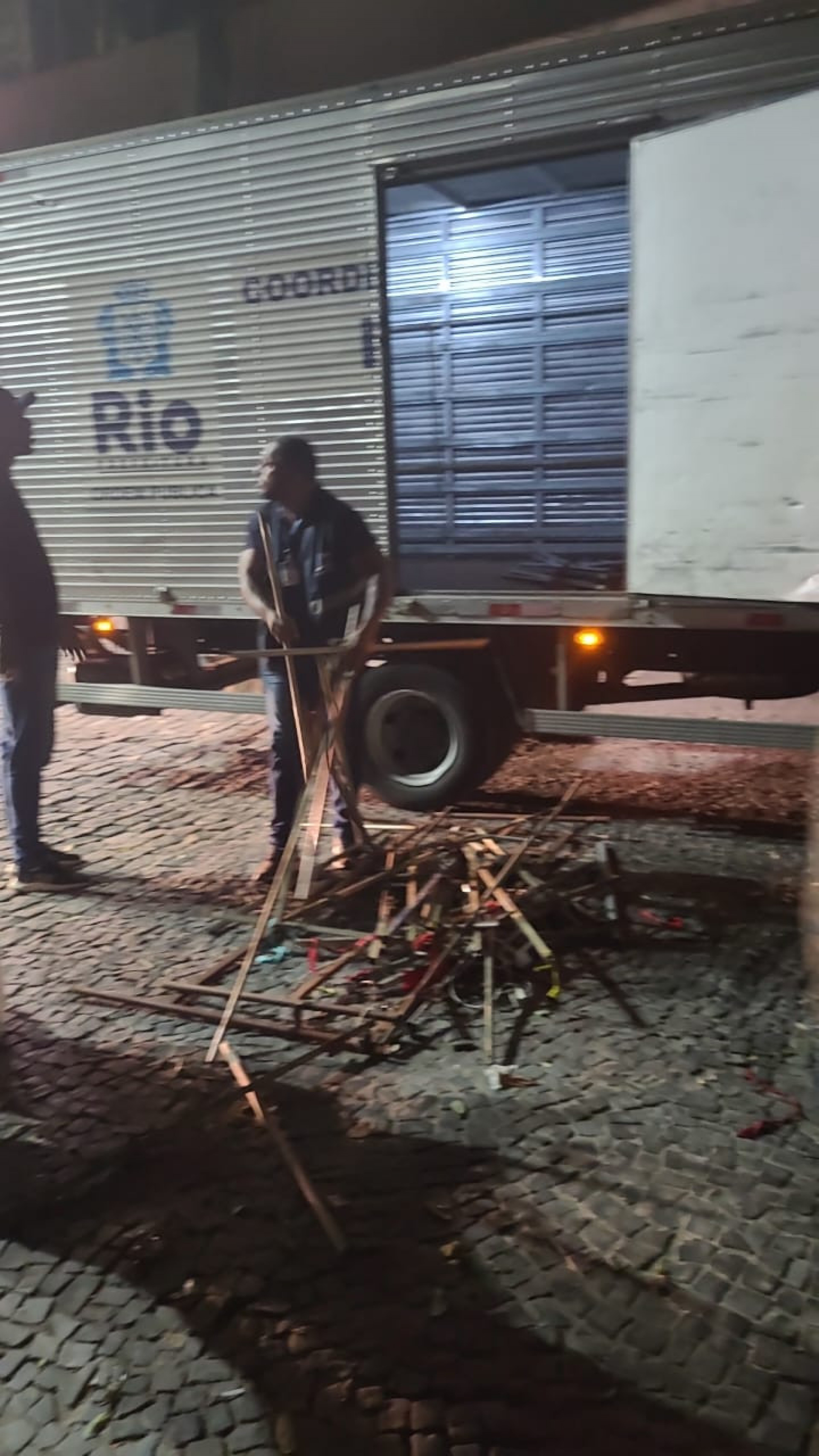 Produtos e estruturas foram apreendidos pela Seop no calçadão de Campo Grande - Divulgação / Seop