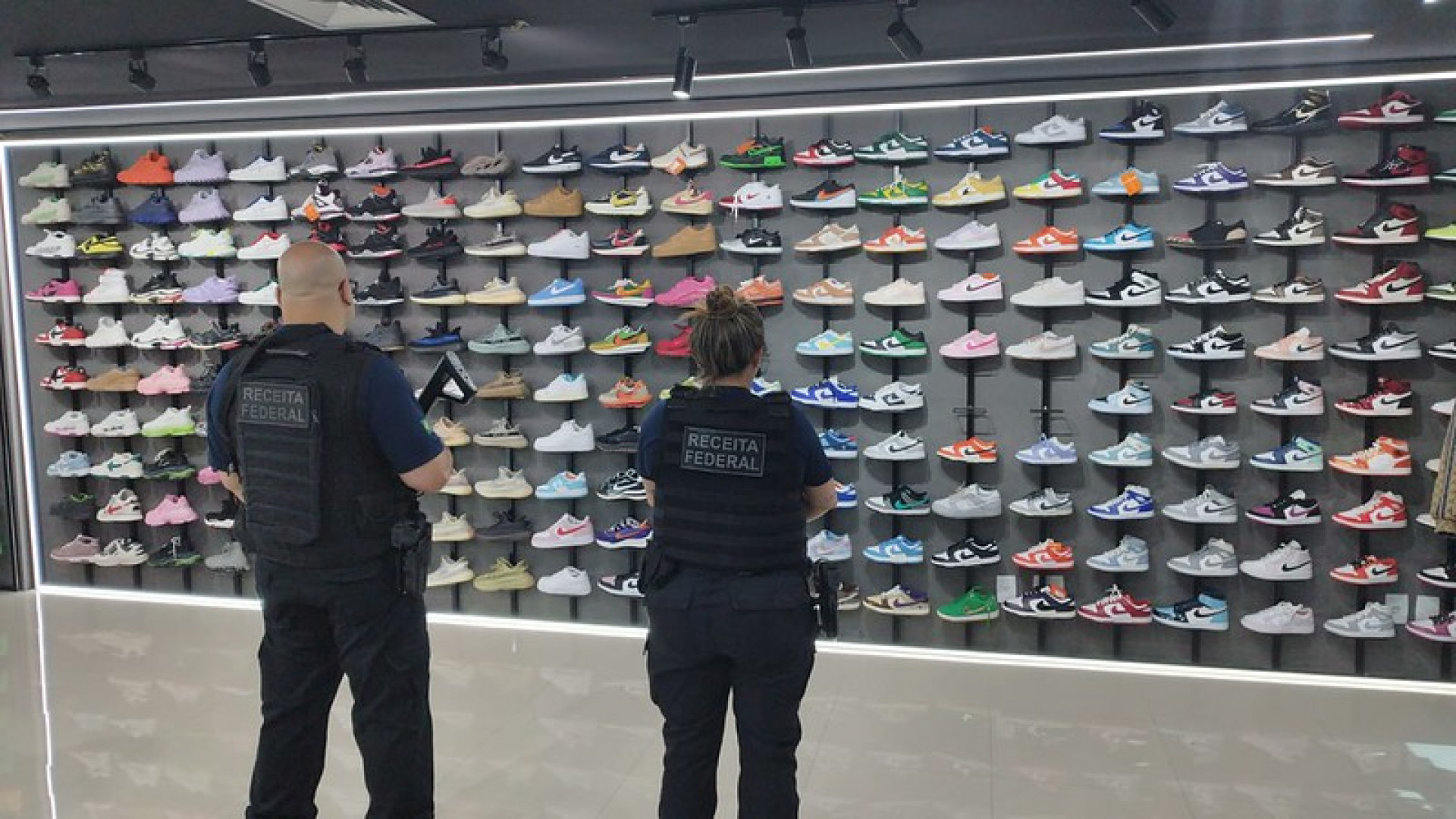 Produtos apreendidos eram resultado de descaminho - Divulgação/Receita Federal