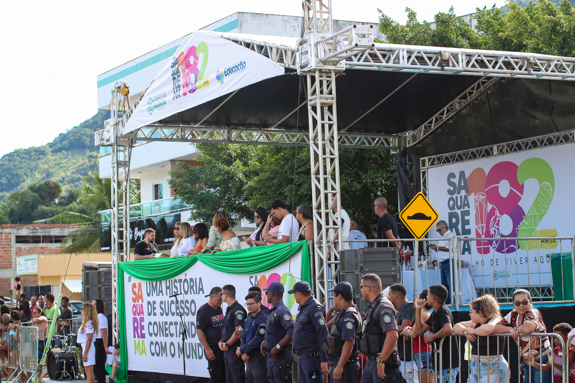 Desfile cívico aconteceu em comemoração pelos 182 anos de Saquarema - Divulgação/Prefeitura de Saquarema