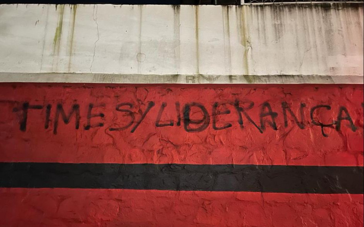 Muros da G&aacute;vea foram pichados 