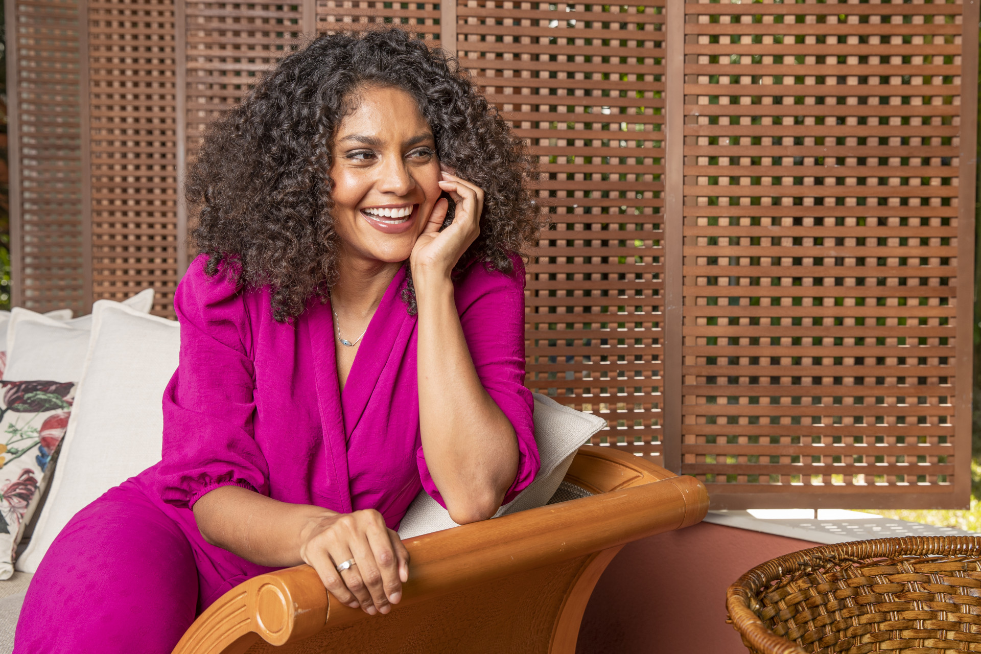 Barbara Reis vive Aline, protagonista da novela 'Terra e Paixão', no horário nobre da TV Globo - Fabio Rocha/Globo