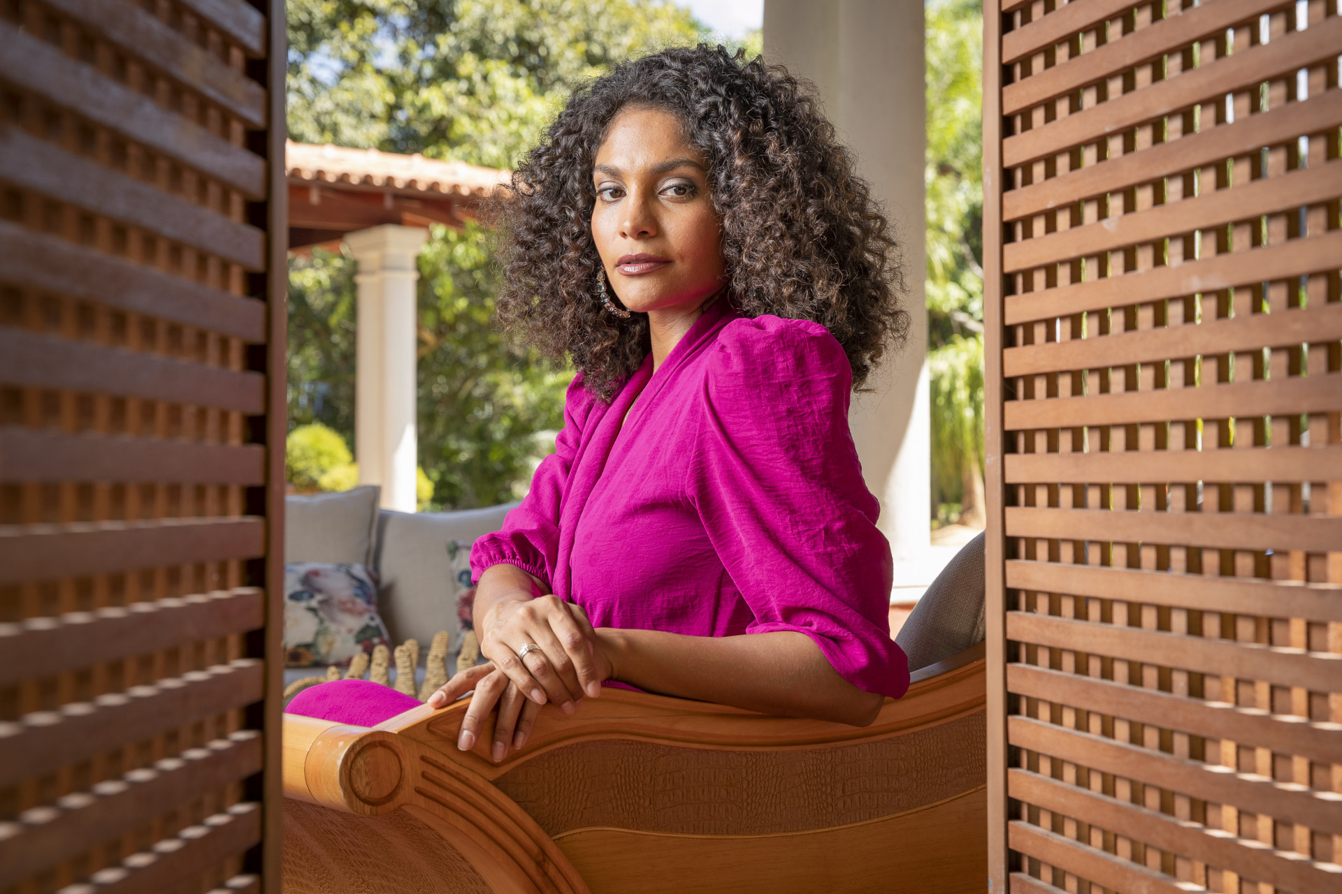 Barbara Reis vive Aline, protagonista da novela 'Terra e Paixão', no horário nobre da TV Globo - Fabio Rocha/Globo