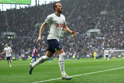Harry Kane se torna o segundo maior artilheiro da história da Premier League