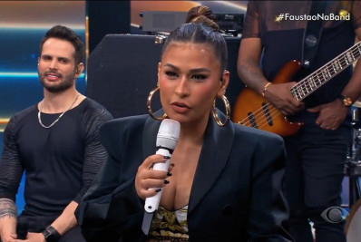 Vídeo! Simone Mendes relembra flagra do irmão em momento quente: 'No beco'