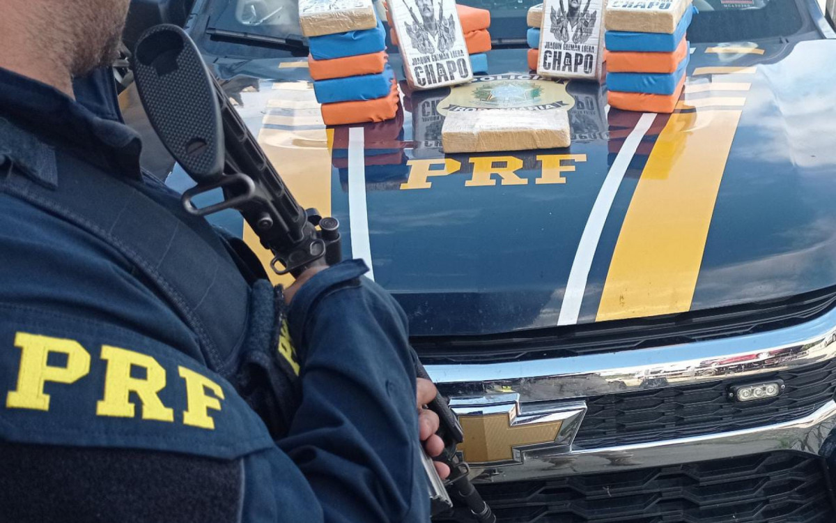 Parte das drogas estavam com imagens do narcotraficante El Chapo, que é ex-líder do Cartel de Sinaloa, um sindicato internacional do crime.
 - Divulgação/PRF