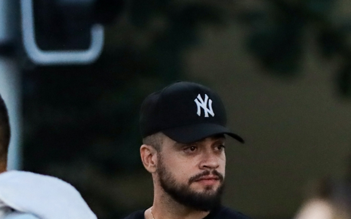 Ex-marido de Preta Gil, Rodrigo Godoy vai &agrave; Marcha da Maconha, no Rio