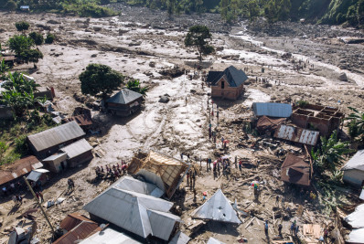 Temporal deixa quase 400 mortos e rastro de destruição na RD do Congo