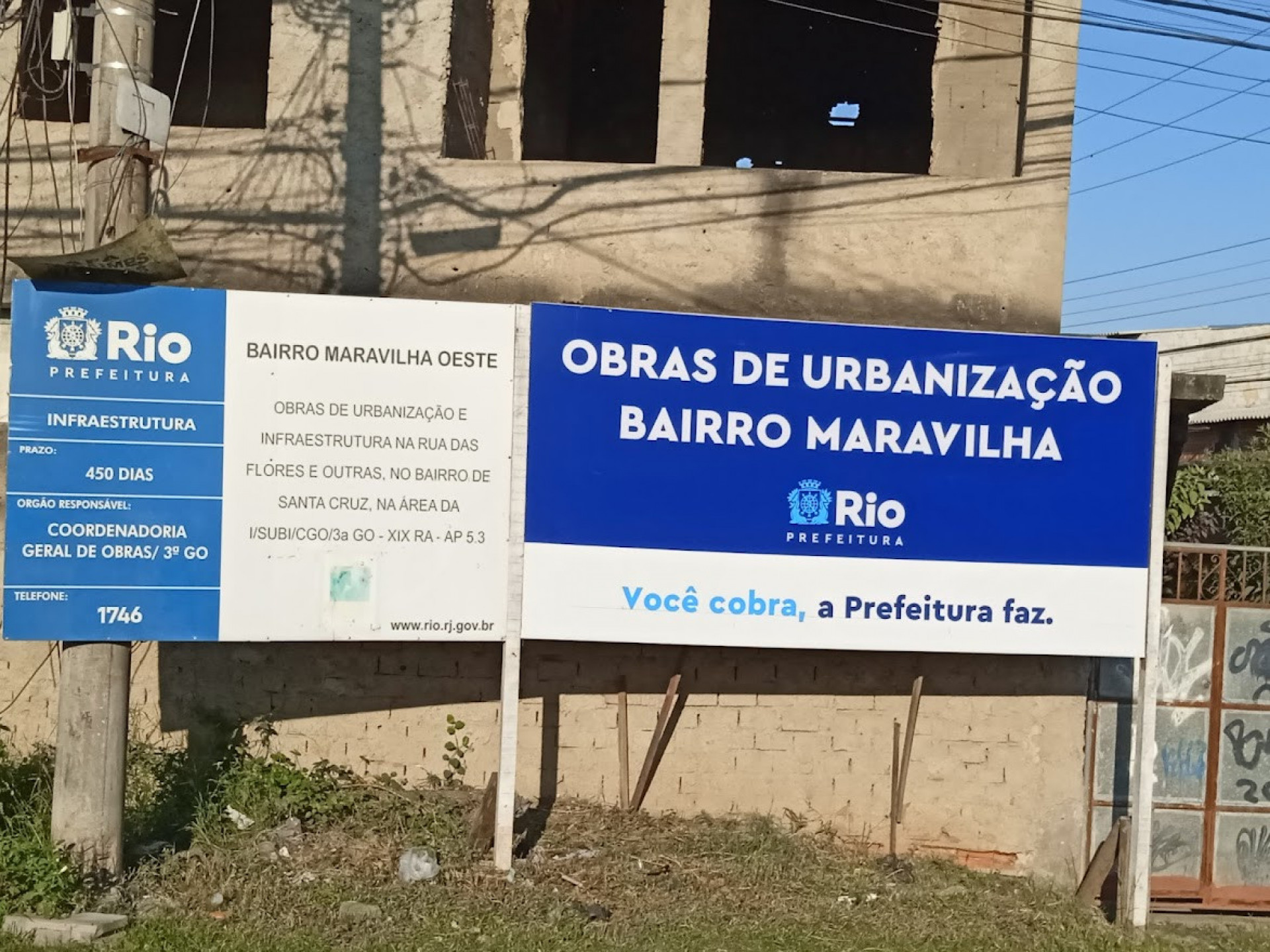 Placas com indica&ccedil;&atilde;o de obras foram instaladas em vias p&uacute;blicas da regi&atilde;o - Arquivo pessoal