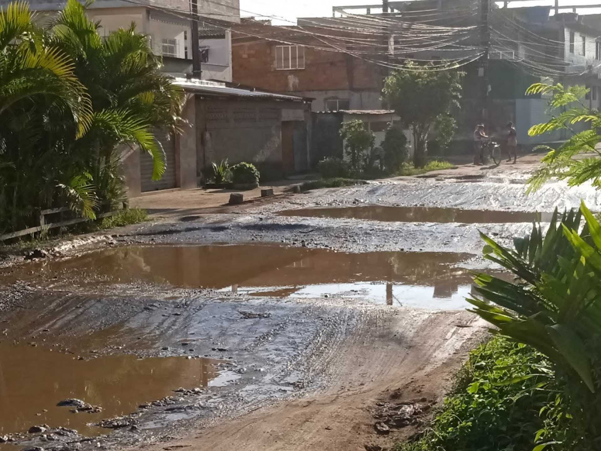 Transtornos na Estrada São Domingos Sávio, no Bairro de Santa Cruz - Arquivo pessoal