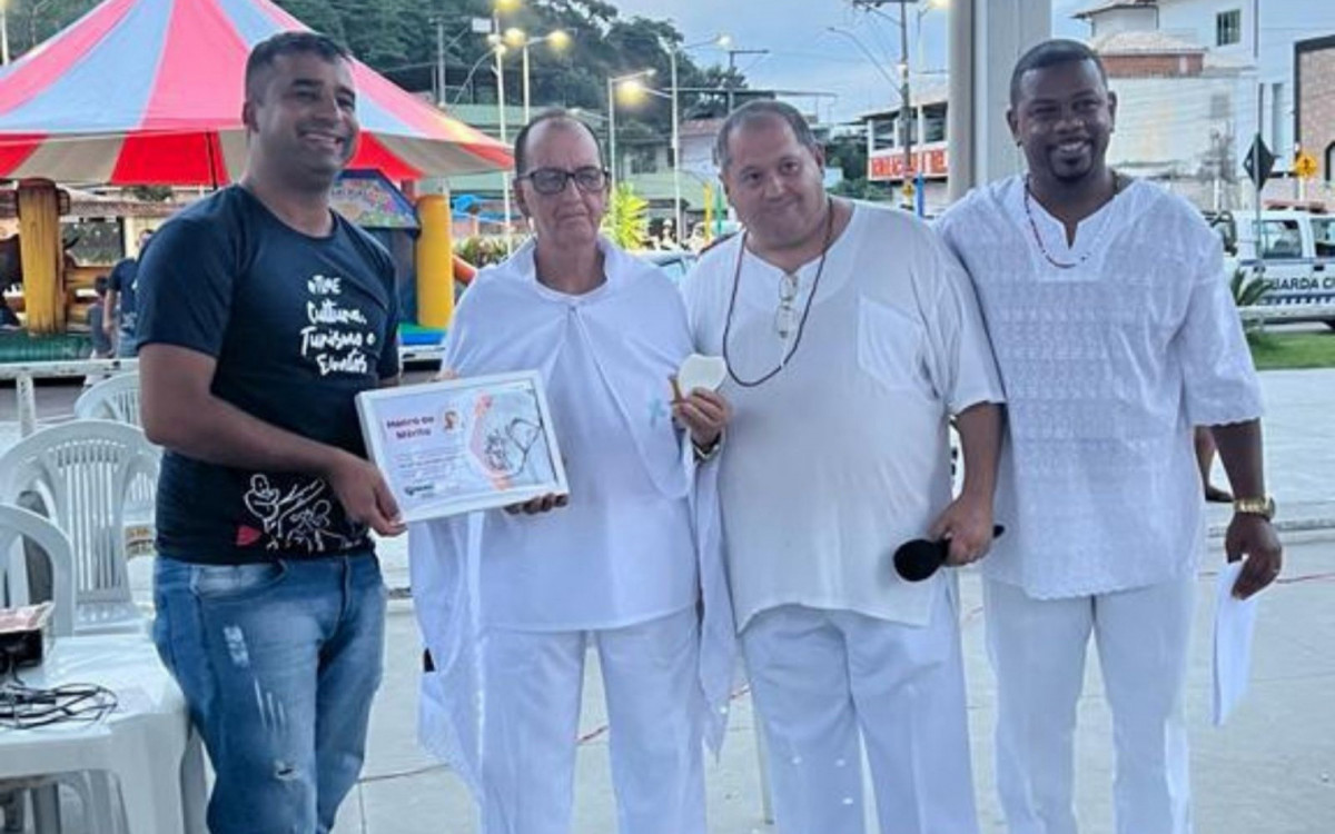 Aos 83 anos, Babala&ocirc; Helcio Cordeiro, da Na&ccedil;&atilde;o Bantu no Zejo, foi homenageado no Encontro de  Povos de Terreiro de Mag&eacute; - Divulga&ccedil;&atilde;o