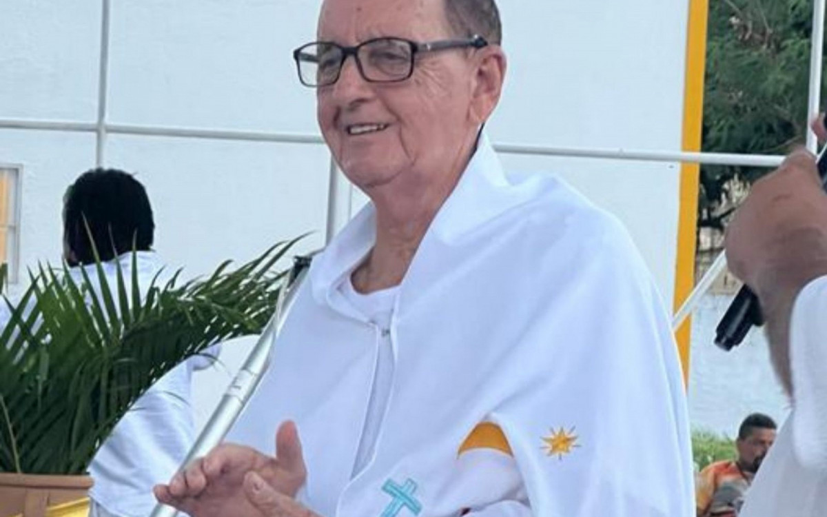 Aos 83 anos, Babala&Atilde;&Aring;&oelig; Helcio Cordeiro, da Na&Atilde;&Acirc;&sect;&Atilde;&Acirc;&pound;o Bantu no Zejo, foi homenageado no Encontro de  Povos de Terreiro de Mag&Atilde;&Acirc;&copy; - Divulga&Atilde;&Acirc;&sect;&Atilde;&Acirc;&pound;o