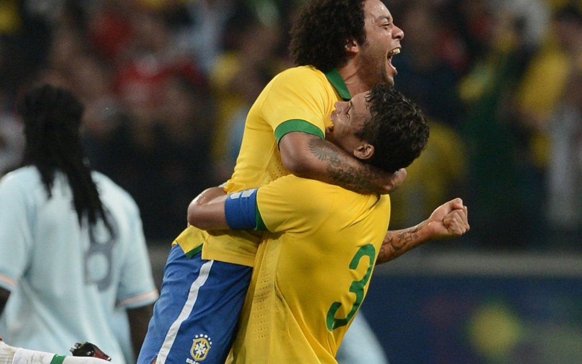  Marcelo e Thiago Silva atuando pela seleção brasileira