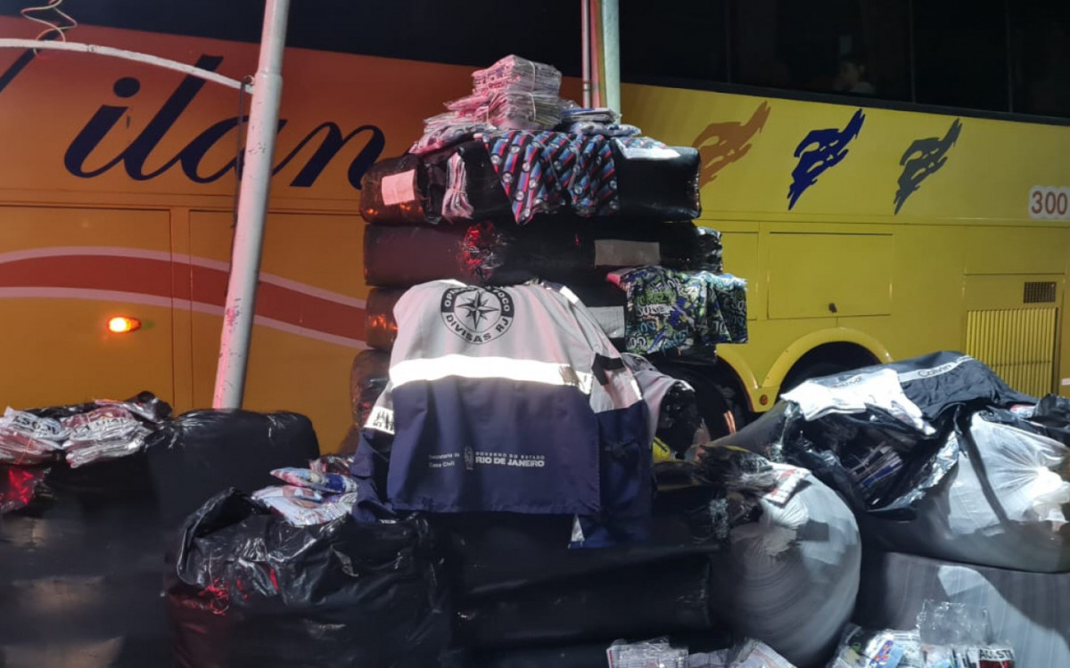 Cuecas apreendidas estava dentro de sacolas no bagageiro de um &ocirc;nibus de viagem