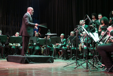 Concerto em celebração ao 'Dia das Mães' acontece no Teatro Carequinha