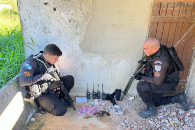 Polícia Militar prende traficante de drogas em Maricá 