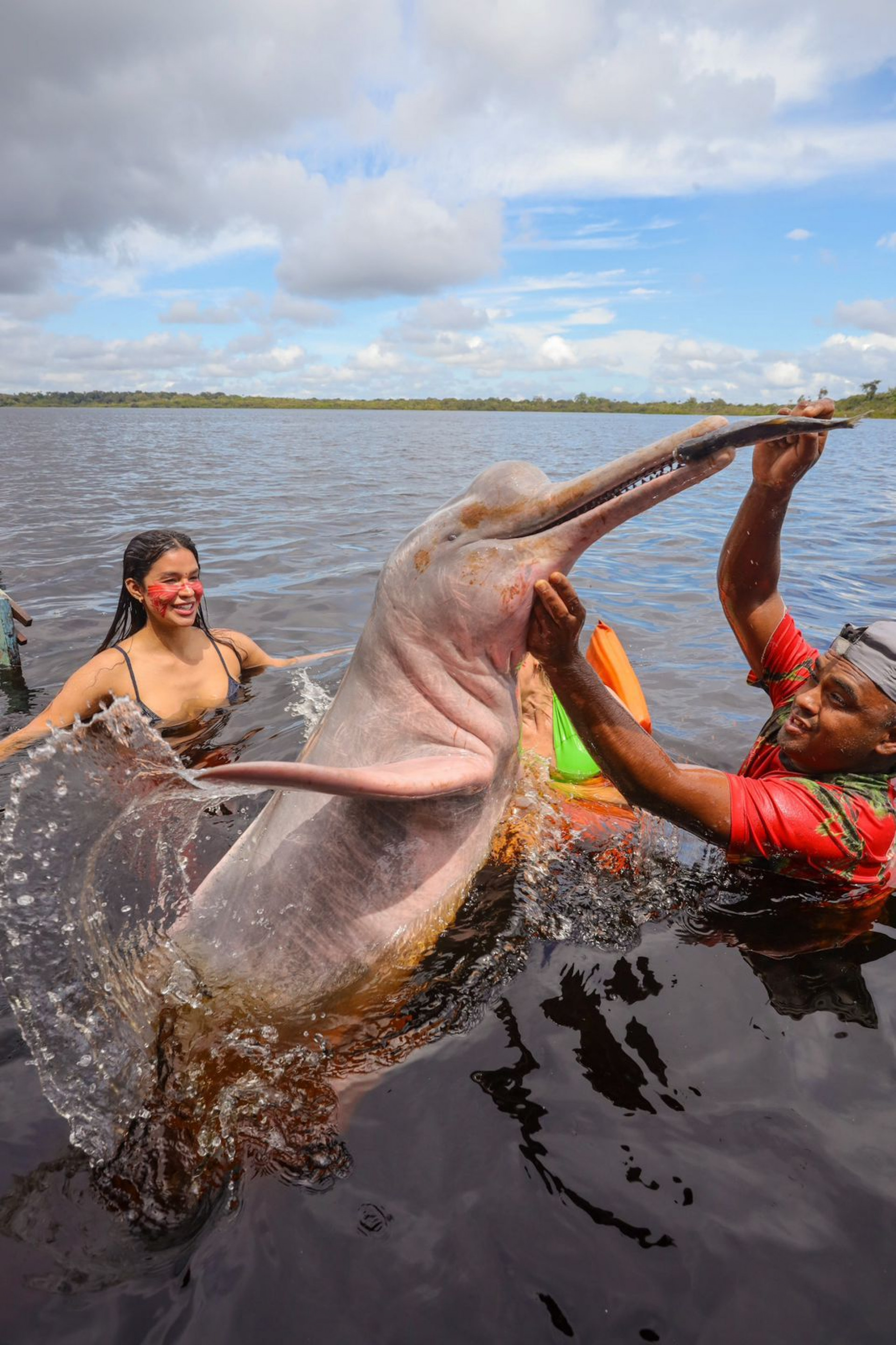 Kerline Cardoso em viagem para Manaus - Foto divulgação