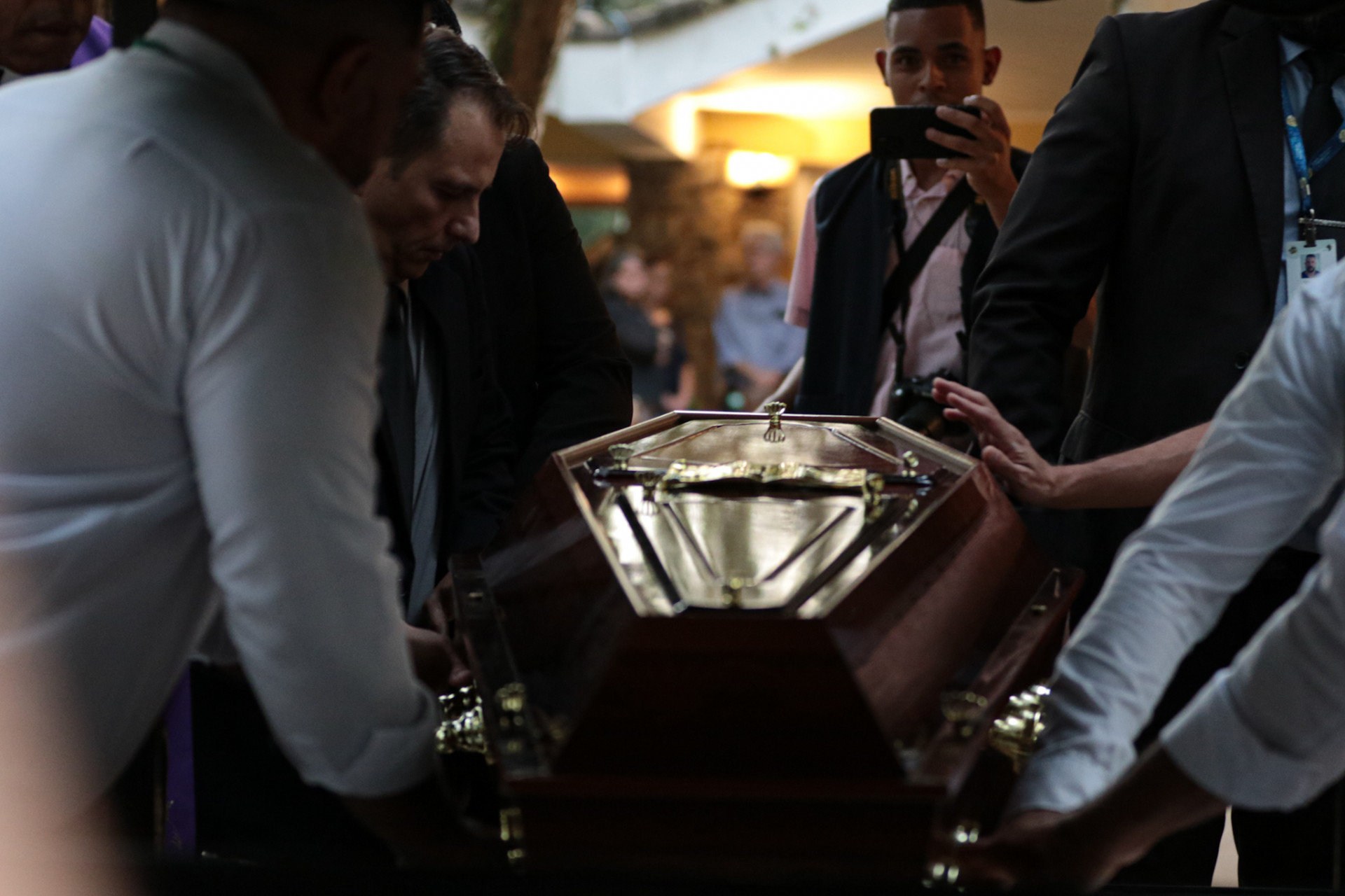 Corpo de Palmirinha Onofre é enterrado em São Paulo  - Foto: Van Campos/Agnews