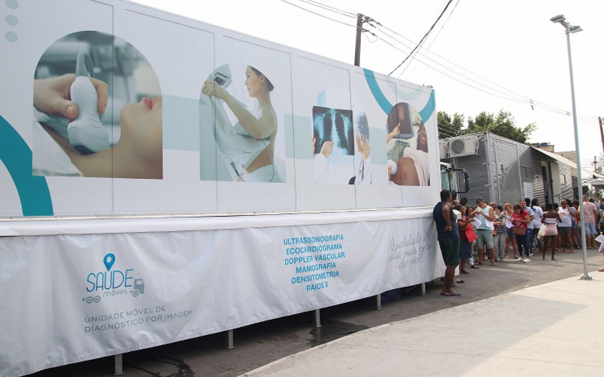 Mamografia, densitometria, ultrassonografia e eletrocardiograma somaram 170 exames realizados no &ocirc;nibus Sa&uacute;de M&oacute;vel