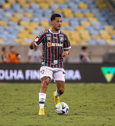 De volta ao Mineirão agora pelo Fluminense, Guga ganha nova