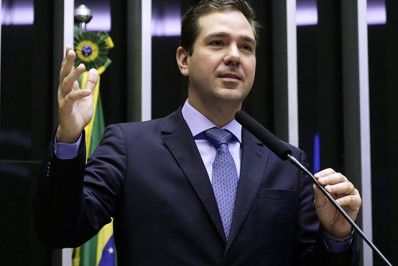 Parlamentares lançam frente para debater temas da educação privada