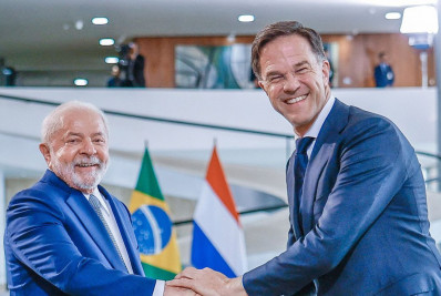 Brasil pode ajudar na busca pela paz na Ucrânia, diz premiê holandês