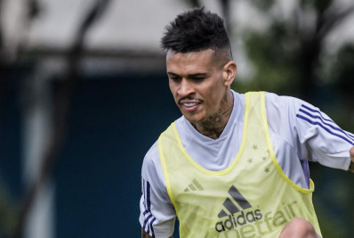 Cruzeiro e Athletico-PR afastam jogadores citados em investigação sobre manipulação