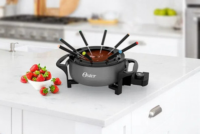 Panela elétrica Oster para fondue entra em oferta na Amazon