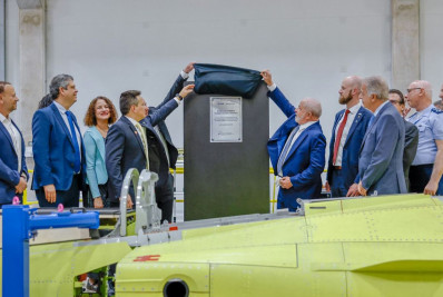 Produção de caças Gripen fortalece indústria nacional, diz Múcio