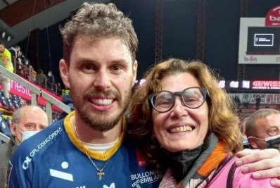 Ex-jogadora de vôlei Vera Mossa dá 'bronca' no filho Bruninho por defender Wallace