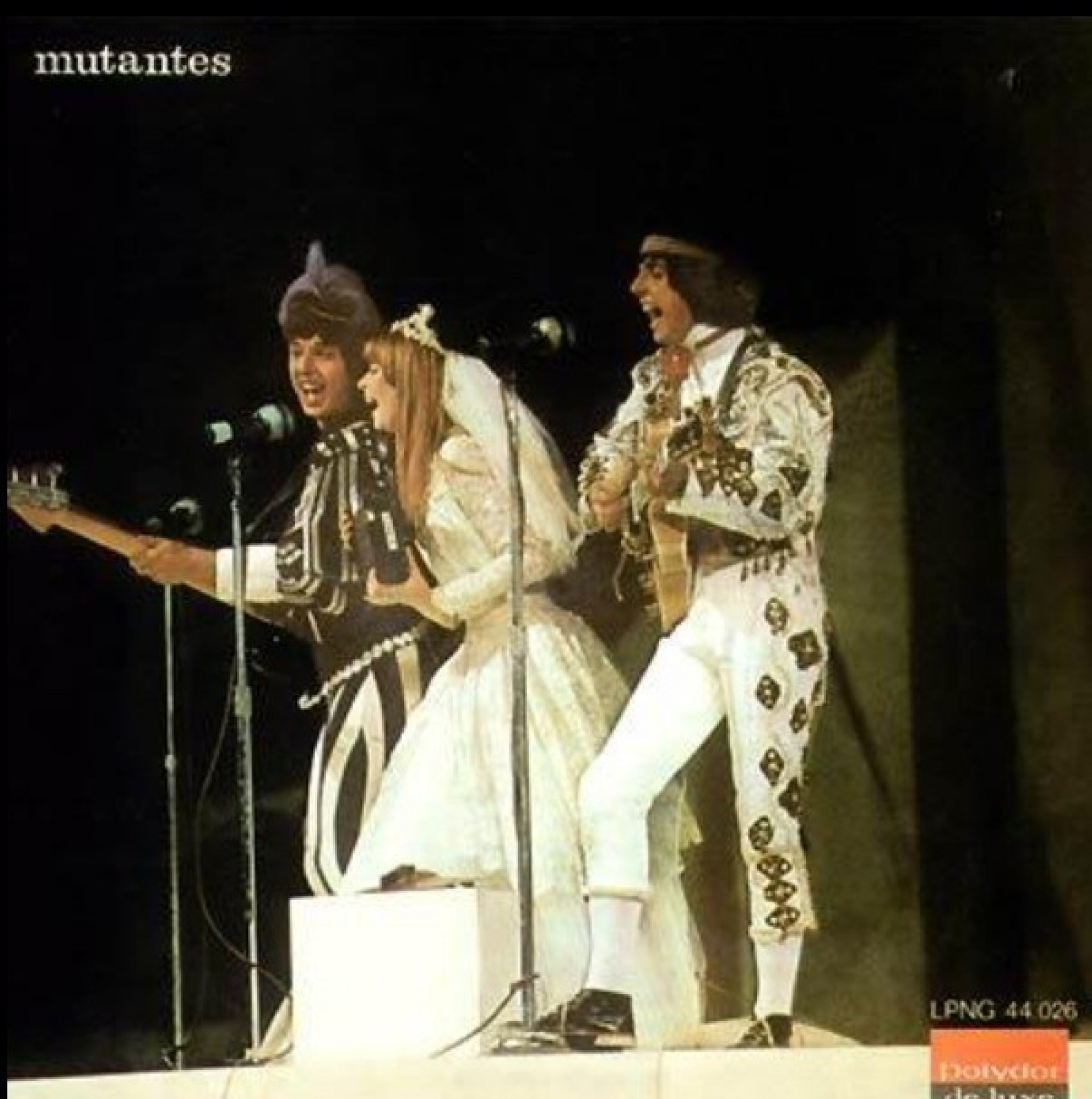 Experimentalismo que resistiu ao tempo. Em 1969, Rita Lee e os outros Mutantes: Arnaldo e Sergio - Reprodução da capa do álbum Mutantes