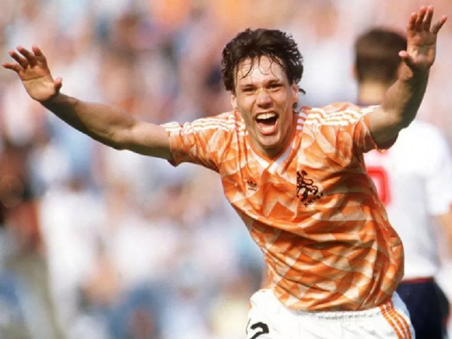 Van Basten em ação pela seleção da Holanda - Divulgação 