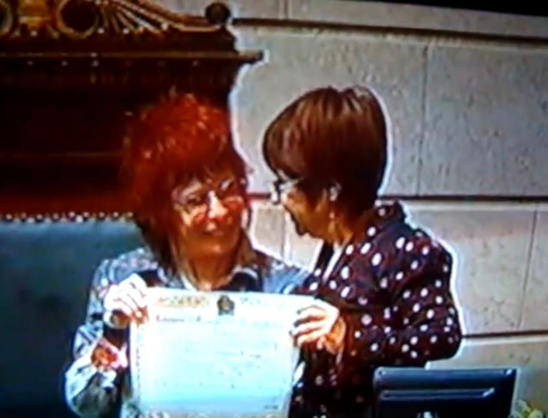 Rita Lee recebendo título de cidadã honorária do Rio na Câmara Municipal em maio de 2007 - Reprodução / YouTube