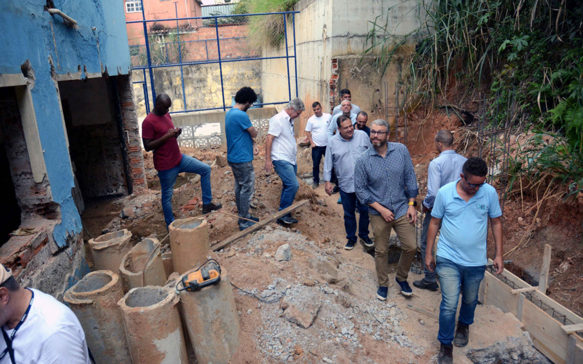 Escola Municipal Comendador Geraldo Ozório Rodrigues, na Vila Coringa, foi outra obra visitada por Drable e sua equipe