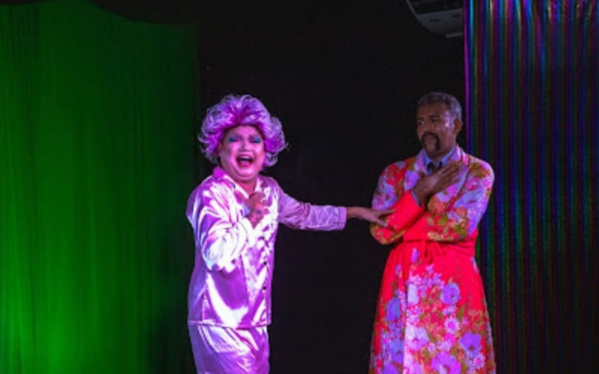 A classifica&ccedil;&atilde;o do espet&aacute;culo &eacute; de 16 anos e o local est&aacute; sujeito a lota&ccedil;&atilde;o. Para garantir o ingresso &eacute; necess&aacute;rio levar 1kg de arroz ou feij&atilde;o