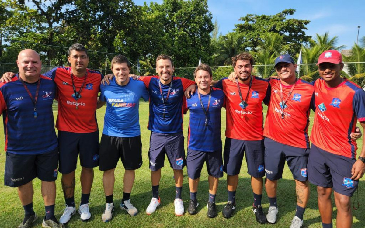 Escola Zico 10 chegou ao condom&iacute;nio Santa M&ocirc;nica Resid&ecirc;ncias com um aul&atilde;o inaugural