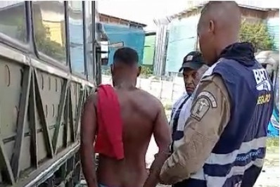 Quatro homens são presos por furtar peças de ônibus do BRT