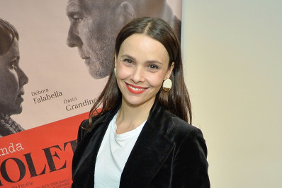 Débora Falabella comenta desafios de gravar filme em espanhol e celebra dupla aparição na TV Globo