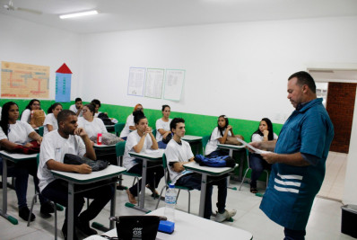 Município investe em qualificação profissional, com foco principal em petróleo e gás