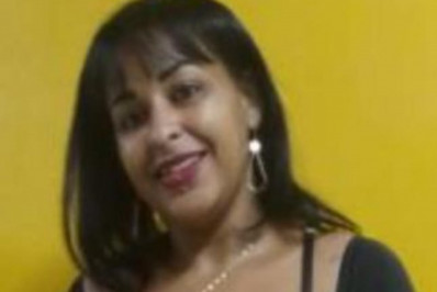 Mulher morta a facadas dentro de casa será enterrada em Nova Iguaçu