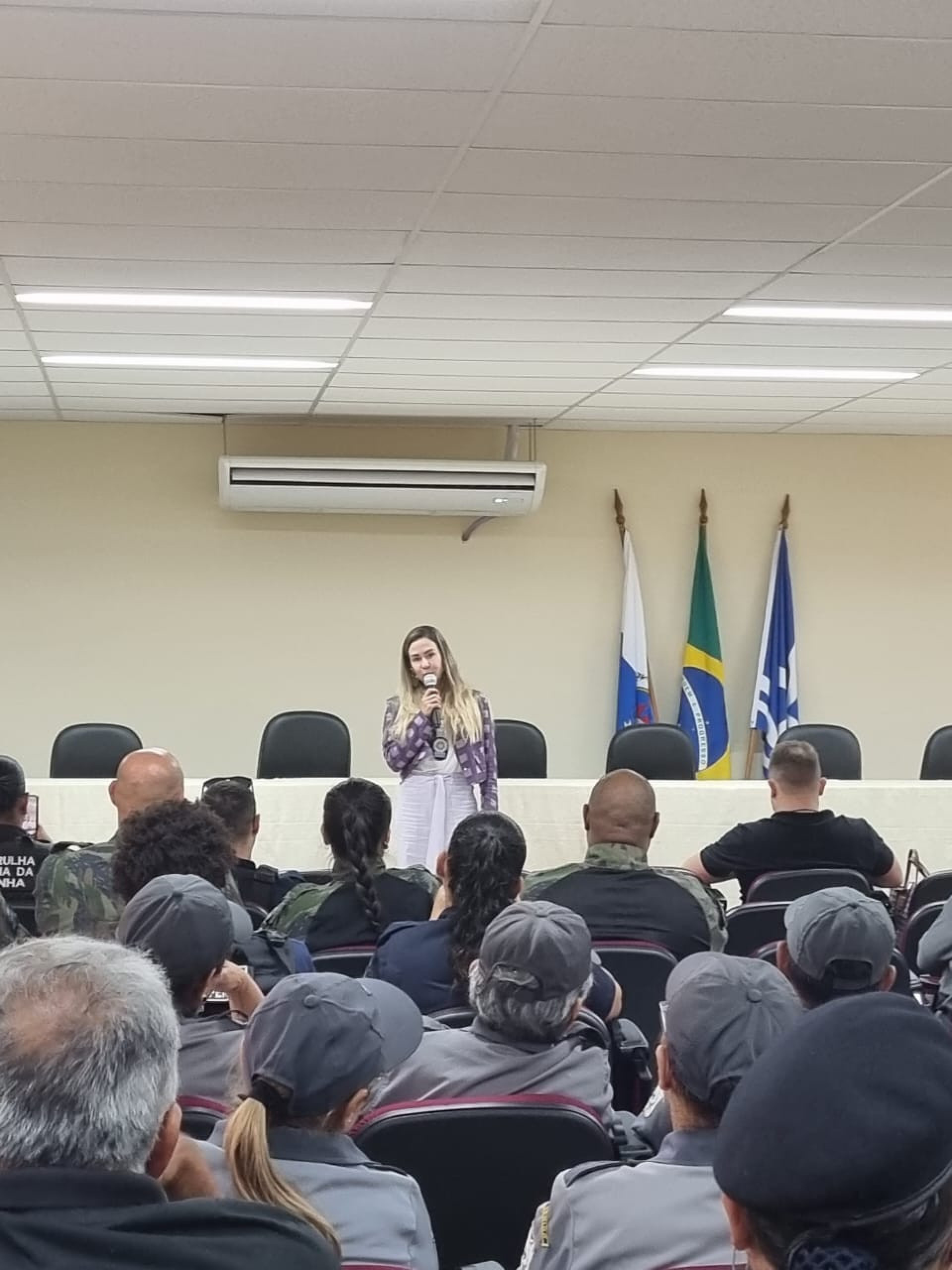 A equipe da Guarda Municipal/Patrulha enfatizou os tipos de viol&ecirc;ncia mais comuns registrados contra a mulher, como a viol&ecirc;ncia de g&ecirc;nero e a viol&ecirc;ncia dom&eacute;stica e familiar