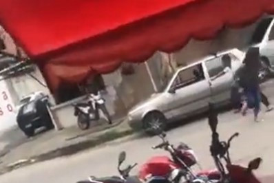 Mulher é baleada durante tiroteio em comunidade de São João de Meriti